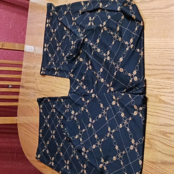 Zara Wide Flare Leg Black Gold Chain Design Med/Large Elastic waist 30inseam - Picture 4 of 6